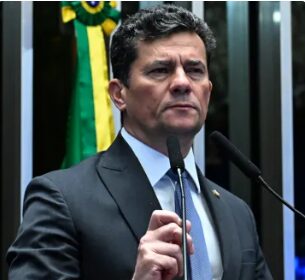 UOL Notícias cita pesquisa realizada pela Paraná Pesquisas no Estado do Paraná.