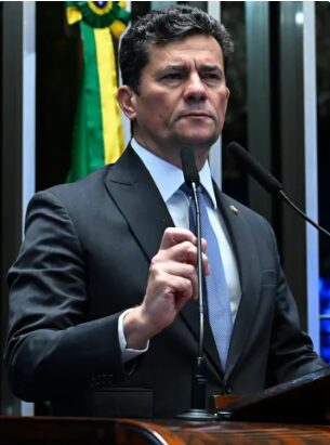 UOL Notícias cita pesquisa realizada pela Paraná Pesquisas no Estado do Paraná. 1 UOL Notícias cita pesquisa realizada pela Paraná Pesquisas no Estado do Paraná.