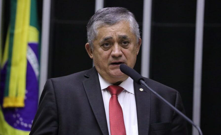 O Otimista cita pesquisa realizada pela Paraná Pesquisas no Estado do Ceará. 1 O Otimista cita pesquisa realizada pela Paraná Pesquisas no Estado do Ceará.
