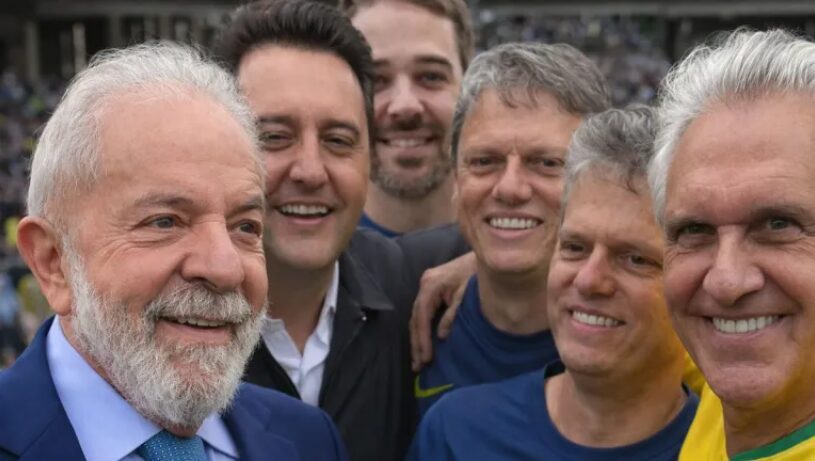 Blog do Esmael cita pesquisa realizada pela Paraná Pesquisas.