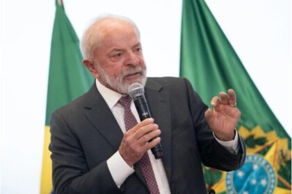 Metrópoles cita pesquisa realizada pela Paraná Pesquisas.