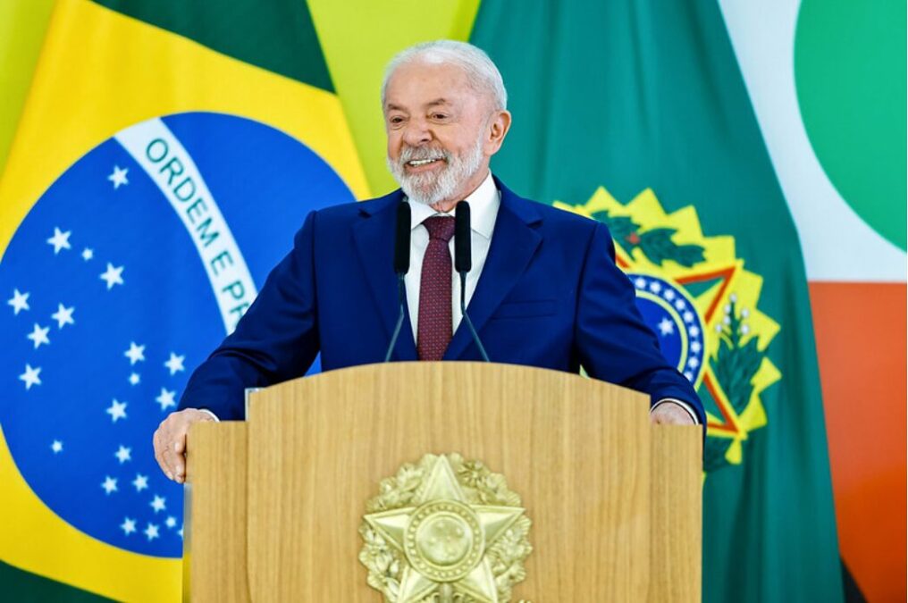 Band News cita pesquisa realizada pela Paraná Pesquisas.