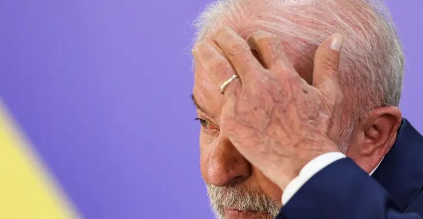 Revista Oeste cita pesquisa realizada pela Paraná Pesquisas.