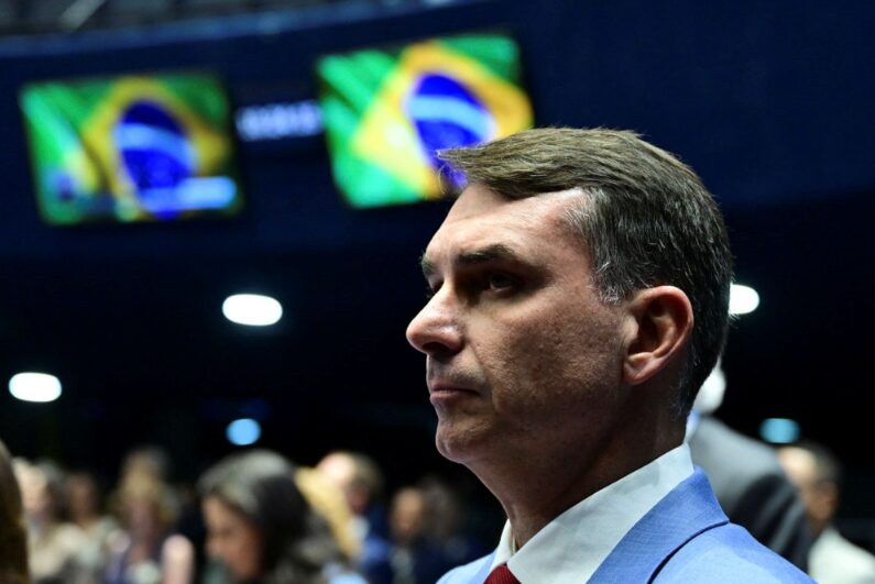 Diário do Poder cita pesquisa realizada pela Paraná Pesquisas no Estado de São Paulo. 1 Diário do Poder cita pesquisa realizada pela Paraná Pesquisas no Estado de São Paulo.