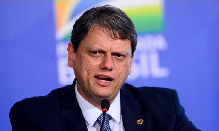 Coluna Esplanada cita pesquisa realizada pela Paraná Pesquisas no Estado de São Paulo. 1 Coluna Esplanada cita pesquisa realizada pela Paraná Pesquisas no Estado de São Paulo.