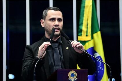 Tribuna do Sertão cita pesquisa realizada pela Paraná Pesquisas no Estado de Minas Gerais.