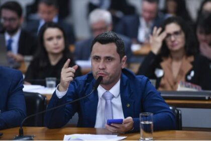 Carta Capital cita pesquisa realizada pela Paraná Pesquisas no Estado de Minas Gerais.