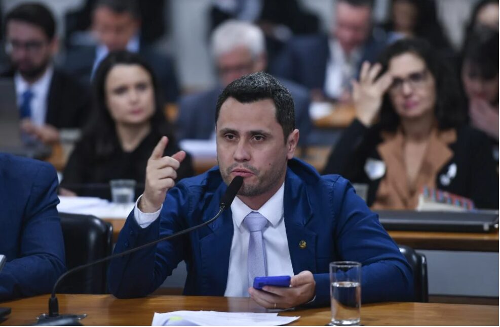 Carta Capital cita pesquisa realizada pela Paraná Pesquisas no Estado de Minas Gerais.