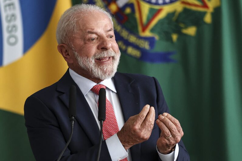 Diário do Poder cita pesquisa realizada pela Paraná Pesquisas no Estado do Paraná. 1 Diário do Poder cita pesquisa realizada pela Paraná Pesquisas no Estado do Paraná.
