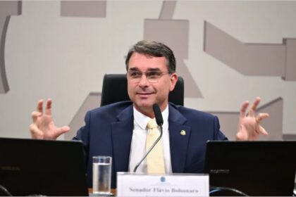 Gazeta do Povo cita pesquisa realizada pela Paraná Pesquisas.