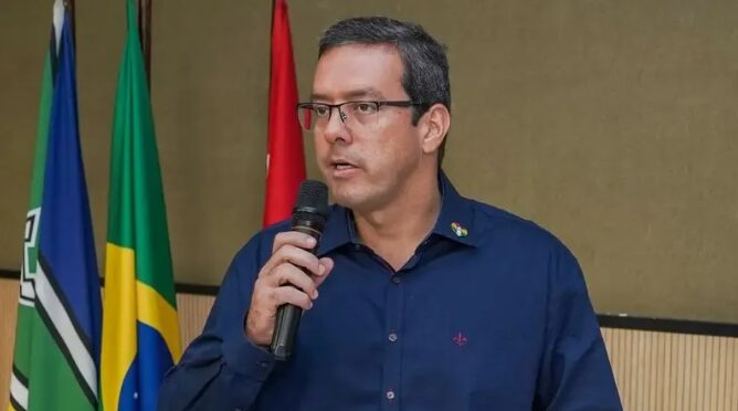 Band cita pesquisa realizada pela Paraná Pesquisas no Estado do Amapá.
