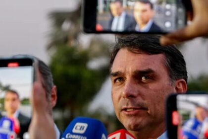 Band cita pesquisa realizada pela Paraná Pesquisas.