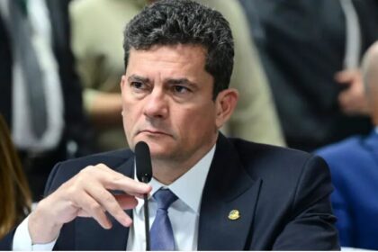 Poder 360 cita pesquisa realizada para Paraná Pesquisas no Estado do Paraná.