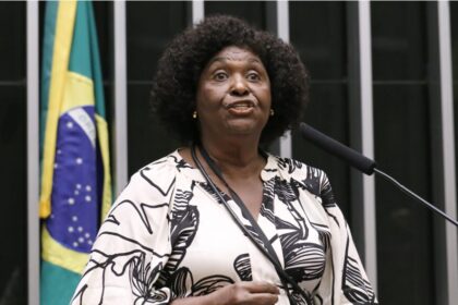 Crusoé cita pesquisa realizada para Paraná Pesquisas no Estado do Rio de Janeiro.