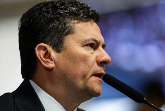 Metrópoles cita pesquisa realizada para Paraná Pesquisas no Estado do Paraná. 1 Metrópoles cita pesquisa realizada para Paraná Pesquisas no Estado do Paraná.