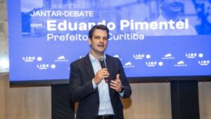 Veja cita pesquisa realizada para Paraná Pesquisas no Município de Curitiba.