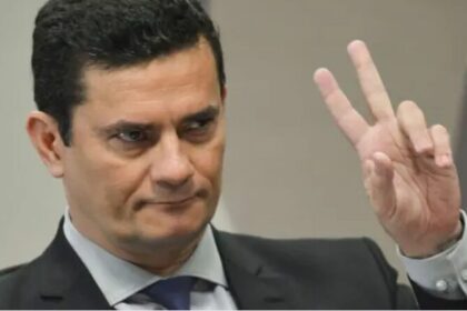 Revista Oeste cita pesquisa realizada para Paraná Pesquisas no Estado do Paraná.