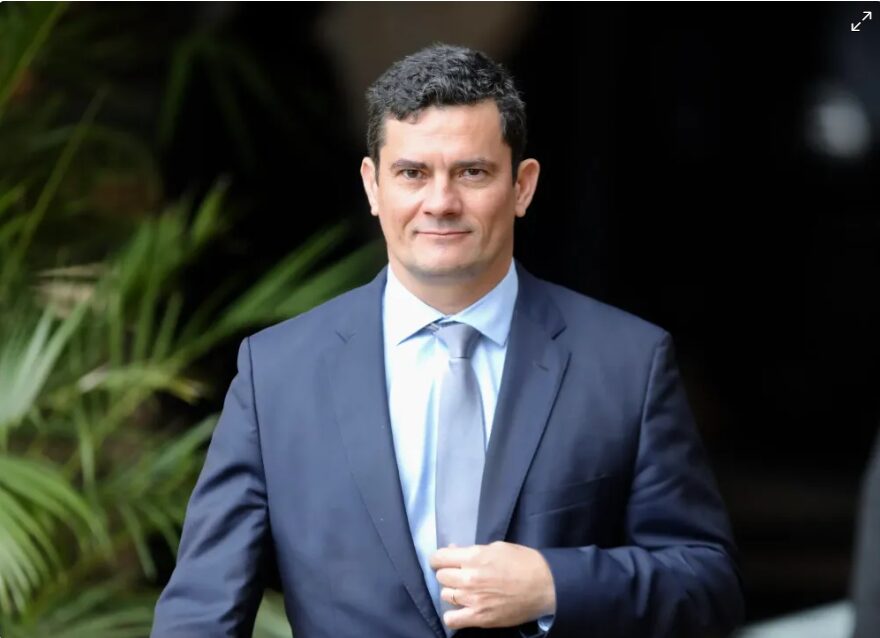Portal Curiúva cita pesquisa realizada para Paraná Pesquisas no Estado do Paraná.