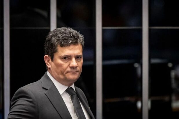 Metrópoles cita pesquisa realizada para Paraná Pesquisas no Estado do Paraná. 1 Metrópoles cita pesquisa realizada para Paraná Pesquisas no Estado do Paraná.