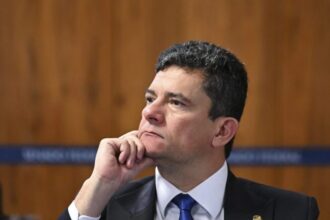 Carta Capital cita pesquisa realizada para Paraná Pesquisas no Estado do Paraná.