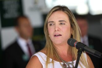 Crusoé cita pesquisa realizada para Paraná Pesquisas no Distrito Federal.