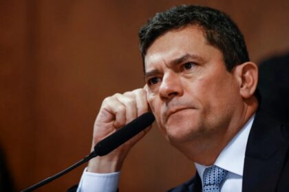 Metrópoles cita pesquisa realizada para Paraná Pesquisas no Estado do Paraná.