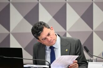 Brasil 247 cita pesquisa realizada para Paraná Pesquisas no Estado do Paraná.