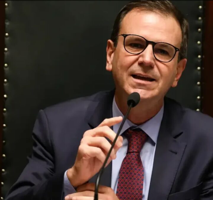 A Tribuna cita pesquisa realizada para Paraná Pesquisas no Estado do Rio de Janeiro. 1 A Tribuna cita pesquisa realizada para Paraná Pesquisas no Estado do Rio de Janeiro.
